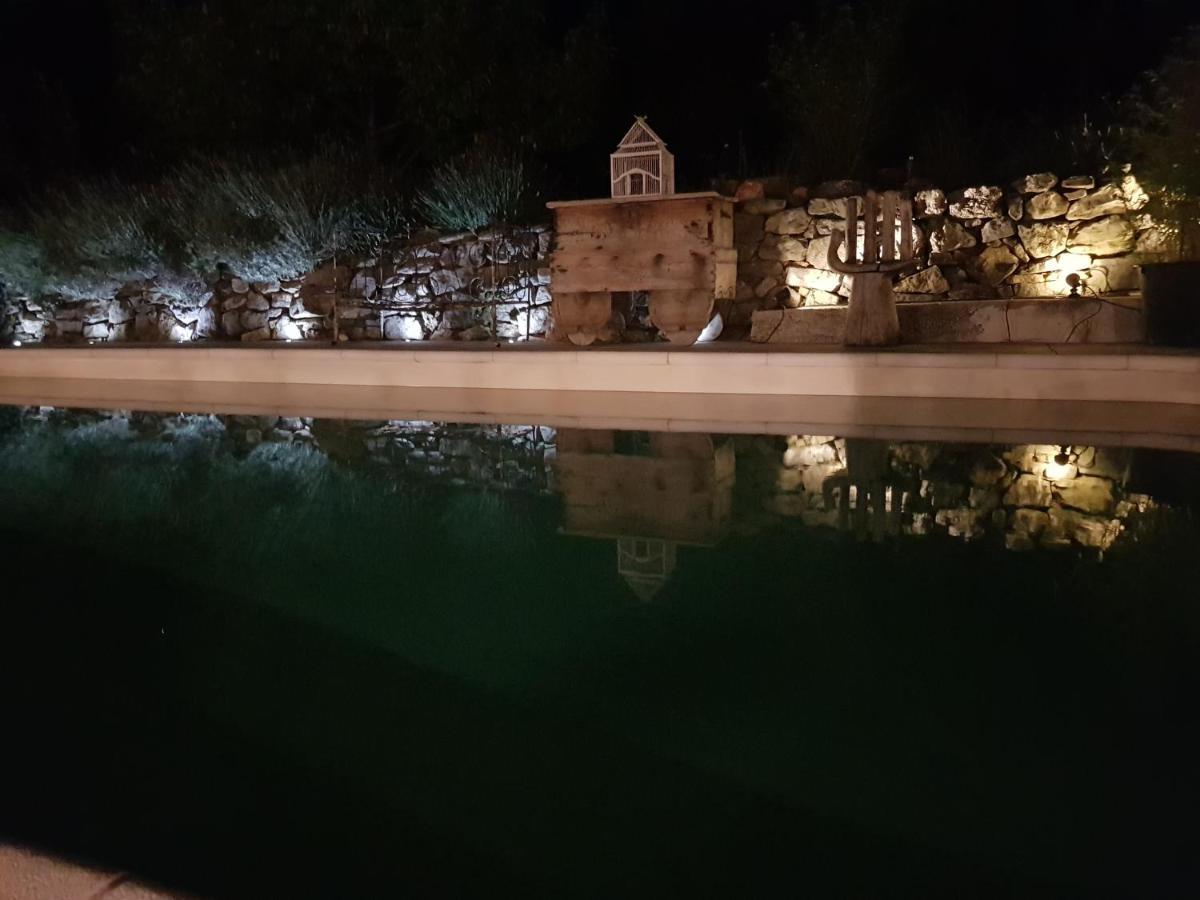مبيت وإفطار دْراجينْيا Le Jardin Des Selves المظهر الخارجي الصورة
